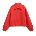 Giacca bomber da donna rosso vivace con zip e polsini elastici su sfondo bianco - Taglia L / Rosso
