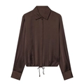 Elegante camicia in raso marrone scuro a maniche lunghe con orlo a coulisse e finitura setosa - XS / Marrone