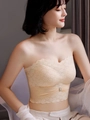 Bandeau de encaje beige sin tirantes con hebilla de cristal y bordes festoneados finos - M / Color Piel