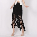 Gonna midi nera chic con motivi traforati al laser e orlo asimmetrico - S / Nero