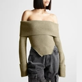 Detail of moss green off-shoulder knit top with ribbed texture and V-shaped hemline - L / Brown