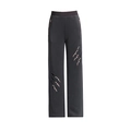 Dettaglio dei pantaloni larghi con tagli decorativi con perle e inserti in metallo - L / grigio scuro