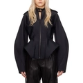 Detail van gestructureerd zwart jasje met unieke peplum zoom en centrale ritssluiting - XL / Zwart