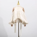 Cremefarbenes schulterfreies Falten-Halter-Top mit Laternenärmeln und Bändern - M / Aprikose