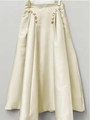 Eleganter cremefarbener Satin-Maxirock mit dekorativen goldenen Seitenknöpfen - S / Aprikose