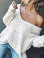 Detalle de jersey de punto grueso blanco con cuello de pico y hombros caídos - Blanco