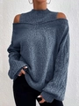 Détail du pull en maille torsadée bleu marine avec découpes aux épaules et col montant - S / Bleu gris