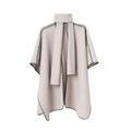 Beigefarbenes Wollmischung-Poncho und Schal-Set mit eleganten schwarzen Steppnähten - Cape-Schal-Set / Gemischt Beige