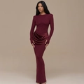 Nauwsluitende bordeauxrode maxi-jurk met ronde hals, zijsplit en gedrapeerde taille - S / Rood
