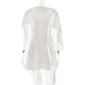 Elegantes weißes ärmelloses Satin-Minikleid mit Cape-Lage und gerauschtem Saum - S / Weiß