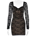 Elegantes figurbetontes schwarzes Spitzenkleid mit langen Ärmeln und herzförmigem Ausschnitt - M / Schwarz