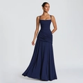 Elegantes navyblaues plissiertes Maxikleid mit Spaghettiträgern und schmaler Passform - XS / Kleider / Dunkelblau
