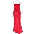 Elegante vestido rojo de satén con hombros descubiertos, corpiño y dobladillo sirena - S / Rojo