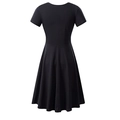 Vista trasera de un vestido negro de manga corta con cuello redondo y cintura alta línea A - S / Negro