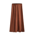 Detailansicht des glatten, dunkelbraunen Satinrock-Stoffs mit glänzendem Finish - S / Hellbraun