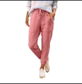 Detalle de joggers rosa coral con cintura elástica de cordón y bolsillos grandes - S / Rosa