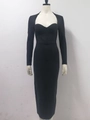 Robe midi noire à manches longues avec décolleté en cœur et coupe ajustée élégante - Noir