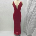 Elegantes rotes Abendkleid mit V-Ausschnitt, silbernen Pailletten und Meerjungfrau-Schnitt - XS / Burgunderrot