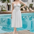 Witte midi-jurk van melkzijde met sexy uitsnijding en metalen U-ring detail voor zomer - XS / Wit Standaard
