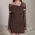 Mini vestido fruncido de malla marrón oscuro con escote asimétrico y mangas - L / Marrón