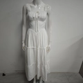 Abito lungo bianco a balze con scollo quadrato e spalline con volant e pizzo - XS / Bianco