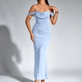 Hellblaues schulterfreies figurbetontes Maxikleid mit Netzraffung und Fischgräten-Stil - XS / Blau