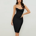 Robe midi en satin noir avec corsage à baleines et fines bretelles pour un look élégant - XL / Noir