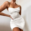 Weißes figurbetontes Minikleid mit Raffung, dünnen Trägern und rückenfreiem Party-Stil - XS / Weiß