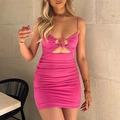 Sexy minikleid in rosa mit schmalen trägern und eleganten raffungen am saum - XS / Rosarot