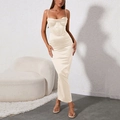 Elegantes champagnerfarbenes Satin-Maxikleid mit Wasserfallausschnitt und Korsett-Taille - S / Gebrochenes Weiß