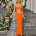 Ensemble chic orange deux pièces avec haut licou et jupe longue sirène taille haute - XS / Orange