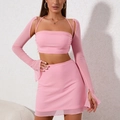Rosafarbenes dreiteiliges Netz-Set mit Neckholder-Top, Minirock und langen Ärmeln - XS / Rosa