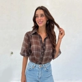 Damen Vintage Karohemd aus Chiffon mit Reverskragen und kurzen Puffärmeln in Braun - S / Burgunderrot