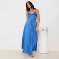 Vestido largo plisado azul brillante con espalda descubierta y cortes laterales - S / Azul