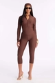 Driedelige chocoladebruine sportset met top met lange mouwen, capri-legging en een haarband - S / koffiekleur