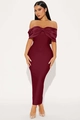 Dettaglio del grande fiocco su questo elegante abito lungo bordeaux con spalle scoperte - S / Rosso