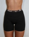 Detailansicht der schwarzen Sportshorts mit hoher Taille und elastischem Leopardenmuster-Bund - S / Unterteile / Schwarz mit Leopard