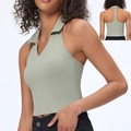 Top deportivo verde salvia con cuello polo en V y espalda de nadadora para fitness - S / Verde