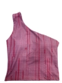 Detalle del estampado de cuadros rosa y lila en el sujetador deportivo de un hombro - S / Cuadros Rojos