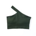 Dettaglio del reggiseno sportivo a coste senza cuciture verde scuro con design monospalla - Taglia S / Top / Verde militare