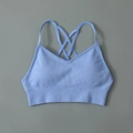 Soutien-gorge de sport bleu clair sans couture avec bretelles croisées et col en V - S / Top Croisé Bleu