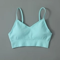 Soutien-gorge de sport côtelé sans couture bleu clair avec fines bretelles et col V - S / Soutien-gorge Vert à Bretelles