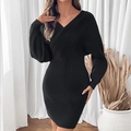 Vestido ajustado de punto acanalado negro con cuello en V, mangas murciélago y talle ceñido - S / Negro