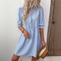 Sommerkleid in Blau-Weiß gestreift mit Rüschenbesatz, Knöpfen und A-Linien-Schnitt - S / Blau