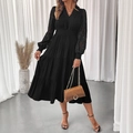 Elegantes schwarzes V-Ausschnitt Kleid mit Spitzenärmeln und gestufter Rockpartie - S / Schwarz