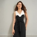 Tuta elegante senza maniche con scollo a V bicolore bianco e nero e cintura in vita - S / Nero & Bianco
