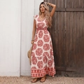 Abito lungo bohémien con scollo a V, stampe floreali rosse e vita arricciata per l'estate - S / Rosa Antico