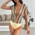 Boho-Jumpsuit mit tiefem V-Ausschnitt, buntem Häkeloberteil und gelber Shorts - S / Khaki