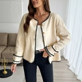 Damen Fleece-Cardigan in Creme mit schwarzen Kontrastnähten und Bernstein-Knöpfen - S / Aprikose