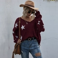Jersey de punto granate para mujer con cuello en V, estrellas blancas y dobladillo de flecos - S / Burdeos